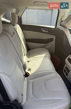Внедорожник / Кроссовер Ford Edge 2020 в 