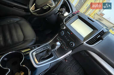 Внедорожник / Кроссовер Ford Edge 2015 в 