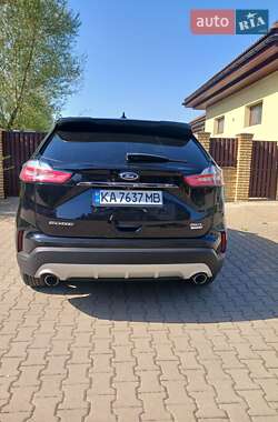 Внедорожник / Кроссовер Ford Edge 2018 в 