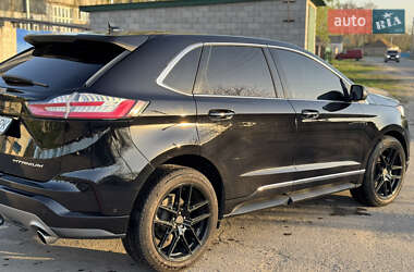 Позашляховик / Кросовер Ford Edge 2019 в 