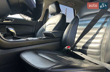 Внедорожник / Кроссовер Ford Edge 2016 в 