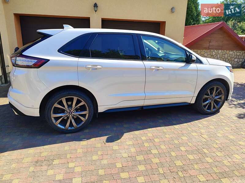 Внедорожник / Кроссовер Ford Edge 2016 в Ивано-Франковске