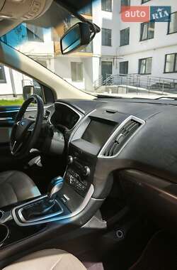 Внедорожник / Кроссовер Ford Edge 2015 в 