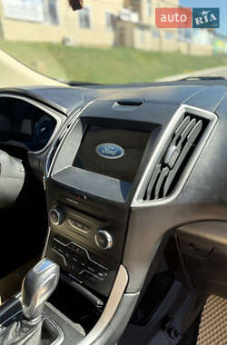 Внедорожник / Кроссовер Ford Edge 2018 в 