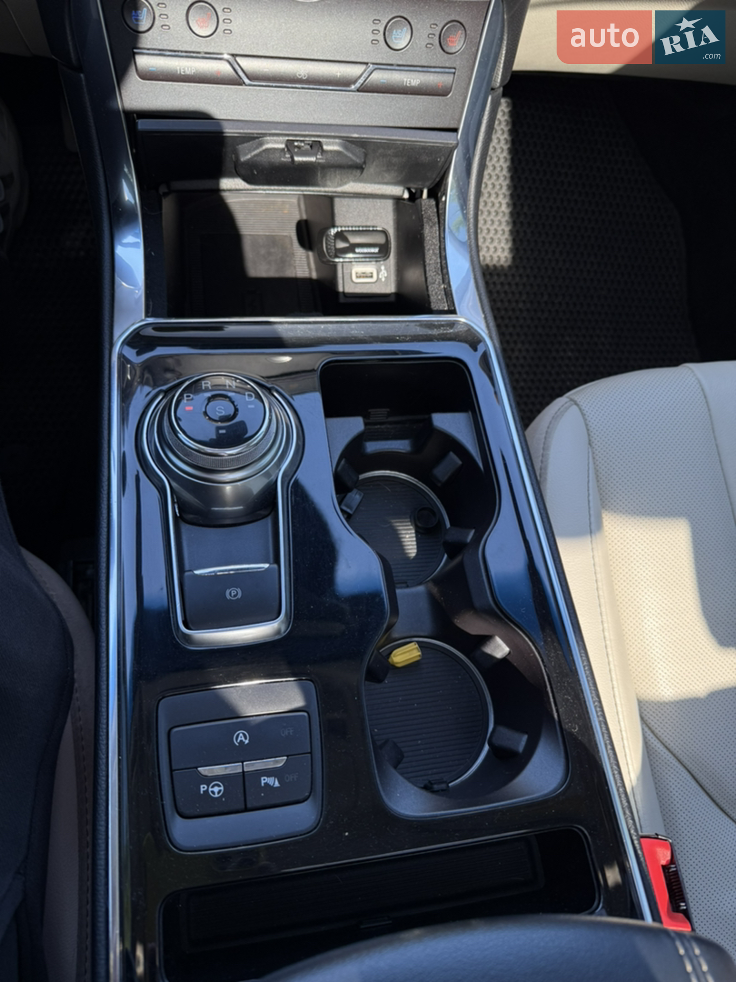 2019 Ford Edge - мініатюра 38