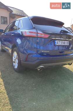 Позашляховик / Кросовер Ford Edge 2019 в 