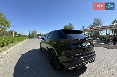 Позашляховик / Кросовер Ford Edge 2017 в 