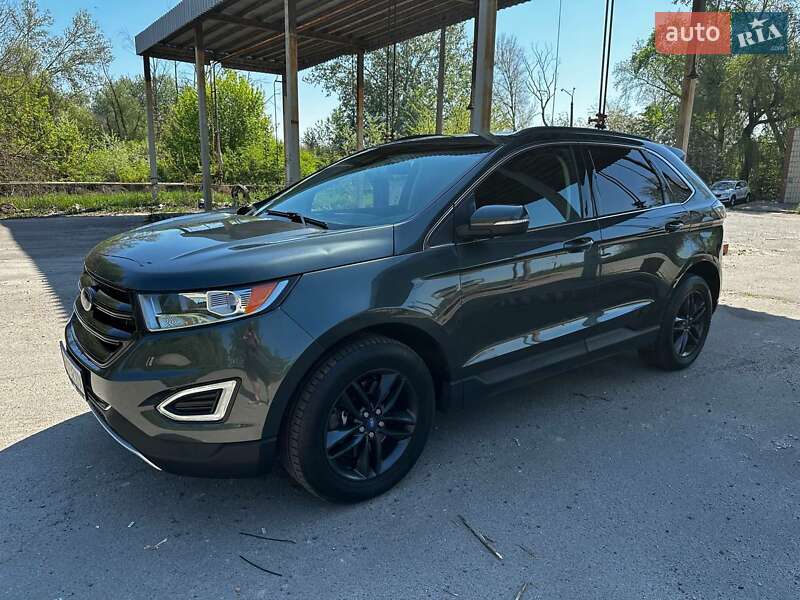 Внедорожник / Кроссовер Ford Edge 2015 в 