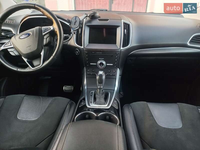 Внедорожник / Кроссовер Ford Edge 2016 в Черновцах