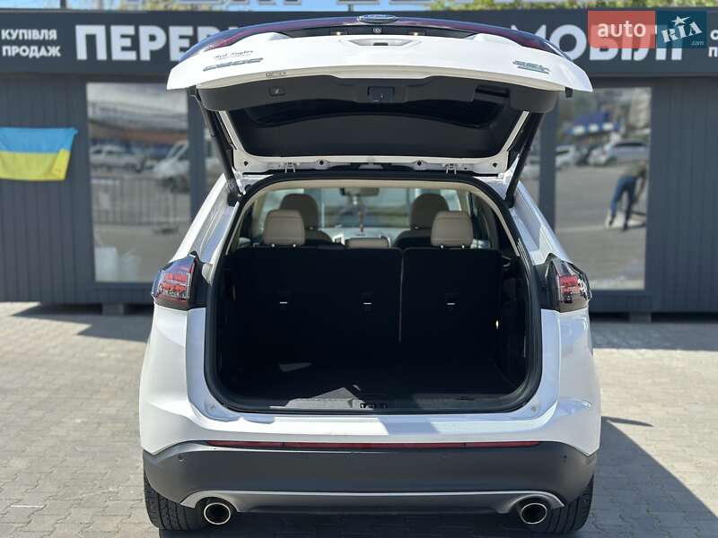 Внедорожник / Кроссовер Ford Edge 2018 в Черновцах