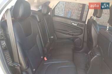 Внедорожник / Кроссовер Ford Edge 2016 в 