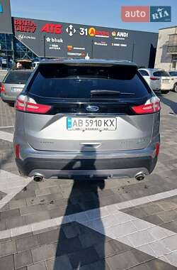 Позашляховик / Кросовер Ford Edge 2019 в 