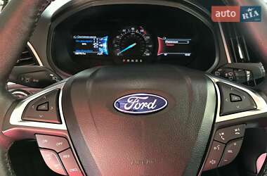 Внедорожник / Кроссовер Ford Edge 2022 в 