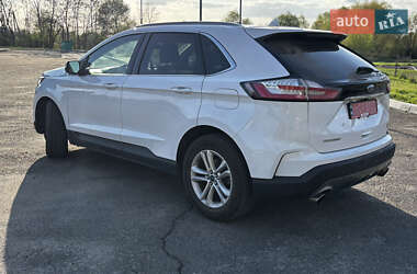 Позашляховик / Кросовер Ford Edge 2020 в 