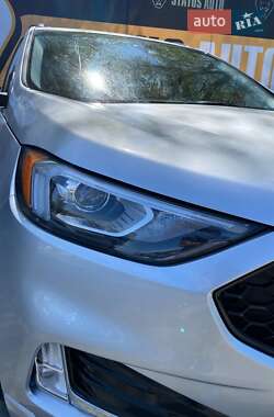 Внедорожник / Кроссовер Ford Edge 2018 в 