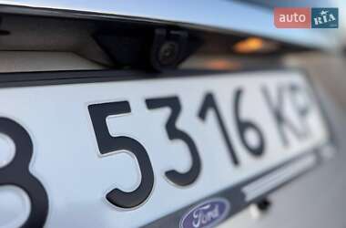 Внедорожник / Кроссовер Ford Edge 2019 в 