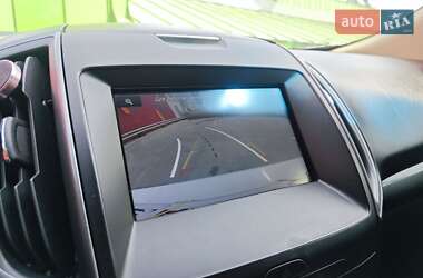 Внедорожник / Кроссовер Ford Edge 2015 в 