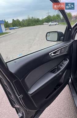 Внедорожник / Кроссовер Ford Edge 2017 в 
