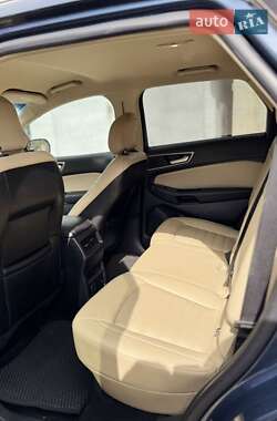 Внедорожник / Кроссовер Ford Edge 2019 в 