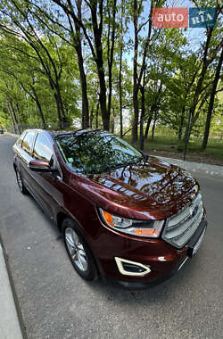 Внедорожник / Кроссовер Ford Edge 2016 в 