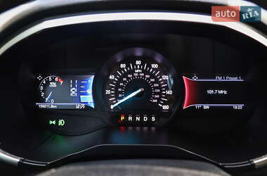 Внедорожник / Кроссовер Ford Edge 2018 в 