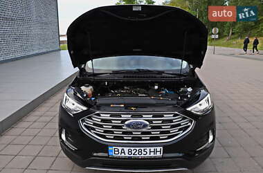 Внедорожник / Кроссовер Ford Edge 2018 в 