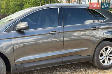 Позашляховик / Кросовер Ford Edge 2020 в 
