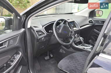 Внедорожник / Кроссовер Ford Edge 2017 в 
