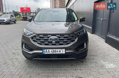 Позашляховик / Кросовер Ford Edge 2019 в 