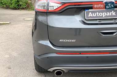 Позашляховик / Кросовер Ford Edge 2016 в 