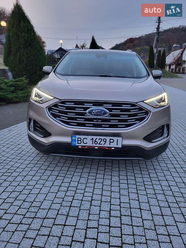 Внедорожник / Кроссовер Ford Edge 2020 в 