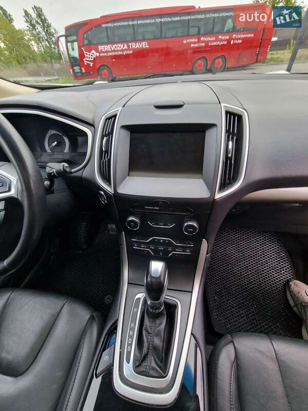 Внедорожник / Кроссовер Ford Edge 2015 в Ивано-Франковске