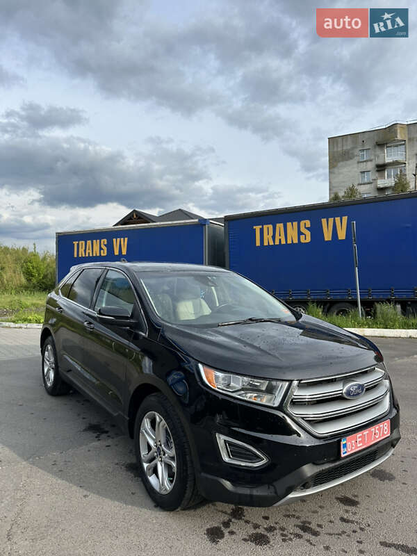 Позашляховик / Кросовер Ford Edge 2018 в 