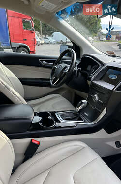 Позашляховик / Кросовер Ford Edge 2018 в 