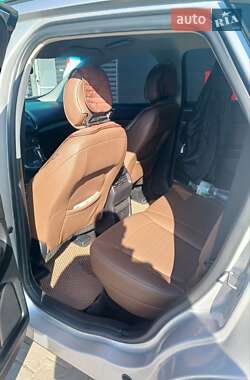 Позашляховик / Кросовер Ford Edge 2016 в 