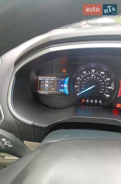 Внедорожник / Кроссовер Ford Edge 2017 в 