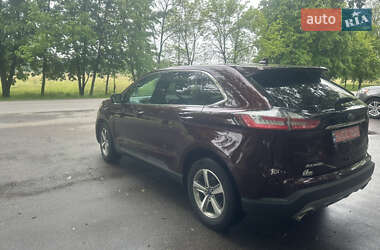 Позашляховик / Кросовер Ford Edge 2018 в 