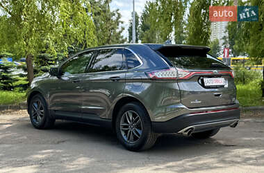Внедорожник / Кроссовер Ford Edge 2017 в 