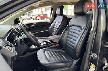 Внедорожник / Кроссовер Ford Edge 2017 в 