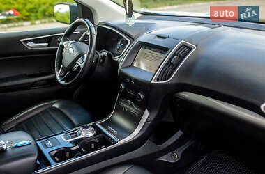 Внедорожник / Кроссовер Ford Edge 2018 в 