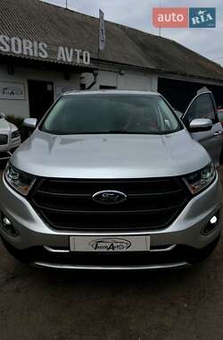 Позашляховик / Кросовер Ford Edge 2016 в 