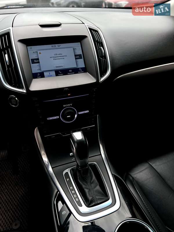 Внедорожник / Кроссовер Ford Edge 2016 в Чернигове