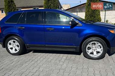 Позашляховик / Кросовер Ford Edge 2013 в 