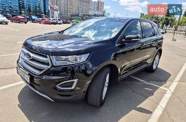 Внедорожник / Кроссовер Ford Edge 2017 в 