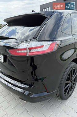 Позашляховик / Кросовер Ford Edge 2020 в 