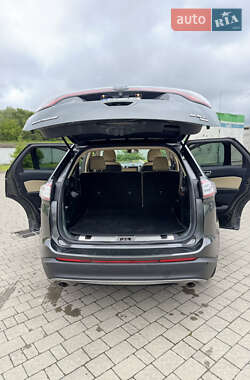 Внедорожник / Кроссовер Ford Edge 2018 в 