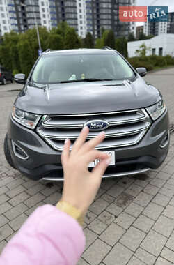 Внедорожник / Кроссовер Ford Edge 2018 в 