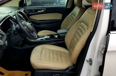 Внедорожник / Кроссовер Ford Edge 2016 в 
