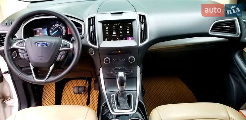 Внедорожник / Кроссовер Ford Edge 2016 в Нововолынске