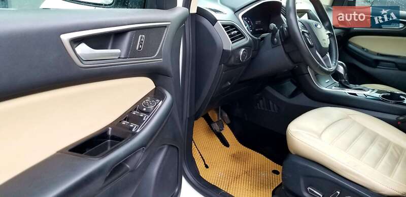 Внедорожник / Кроссовер Ford Edge 2016 в Нововолынске